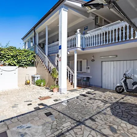 Kreslin Guest house Vantacici