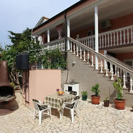 Kreslin 3* Vantacici