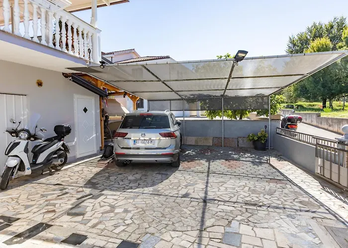 Kreslin 3* Vantacici